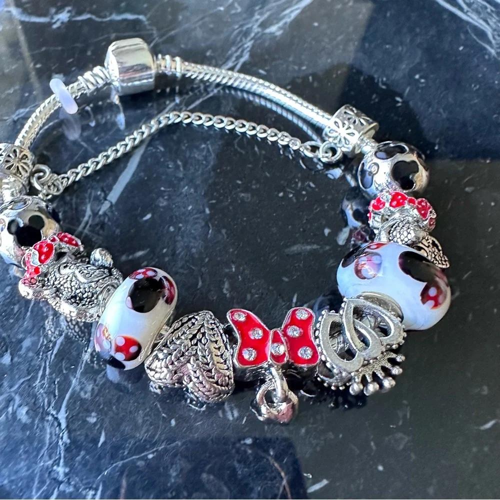 MICKEY & MINNIE  LOVE YOU Charms GIFT  Bracelet With Free Gift Box - Picture 4 of 9